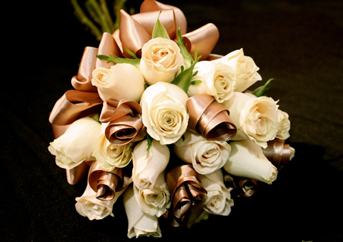 Latte ribbon roses